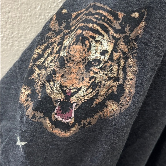 Torrid Charcoal Grey Tiger Off Shoulder Sweatshirt Women’s Plus Size 5X - Picture 2 of 6